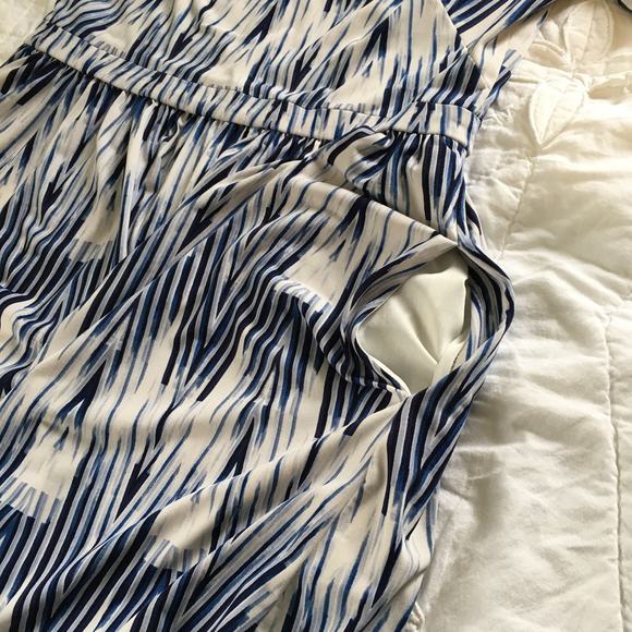 Maggie London navy and white short sleeve easy care dress size 8 geometric print - Picture 6 of 11